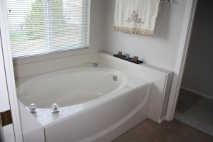 Master Bath, soaking tub
